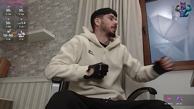 Snapshot of JonahShaw chatting on 20, 10, 2025 JonahShaw online show from 20, 10, 2025