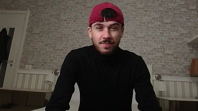 Snapshot of JonahShaw chatting on 21, 10, 2025 JonahShaw online show from 21, 10, 2025