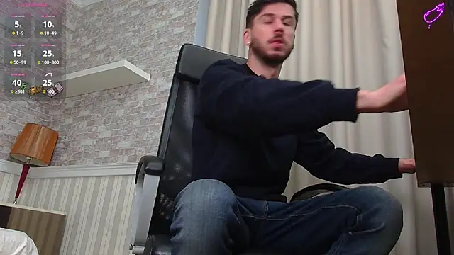 Snapshot of JonahShaw chatting on 8, 11, 2025 JonahShaw online show from 8, 11, 2025