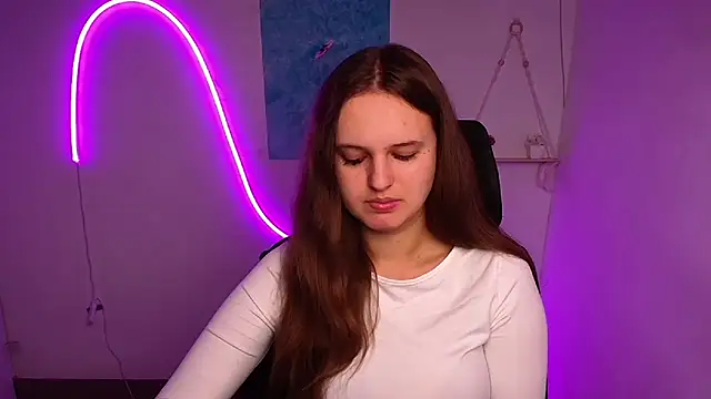 Aurora White online show from 15, 10, 2025