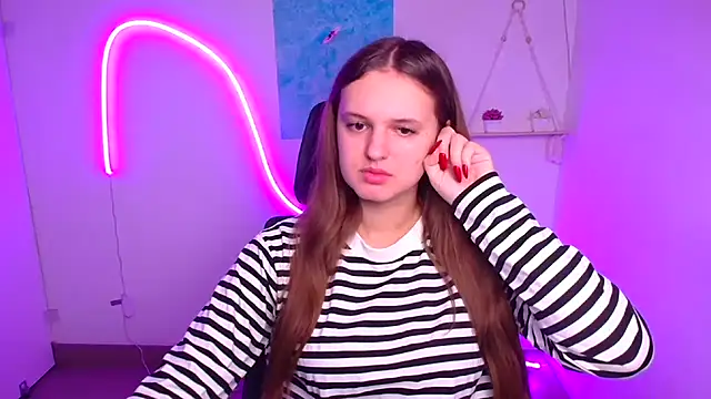 Aurora White online show from 16, 11, 2025