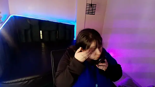  Emily rosee  online show from 5, 12, 2025