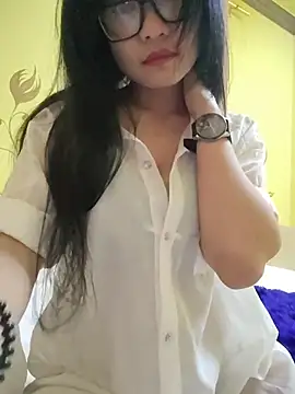 YayeeShow online show from 14, 11, 2025