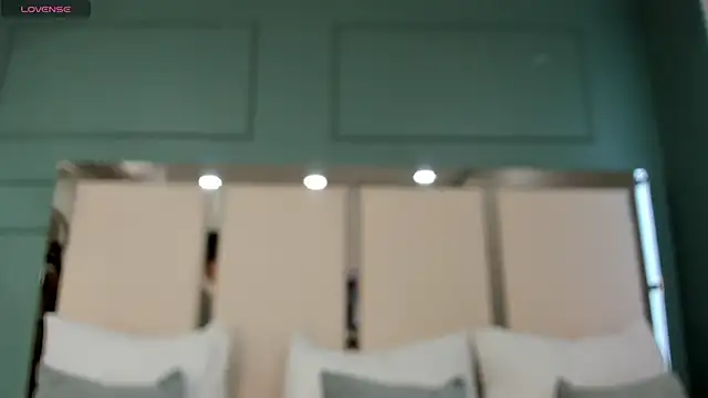 Snapshot of selena_rous chatting on 15, 9, 2025 selena rous online show from 15, 9, 2025