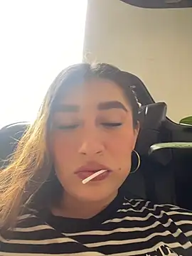 Snapshot of Isa_Villamarin chatting on 17, 10, 2025 Isa Villamarin online show from 17, 10, 2025