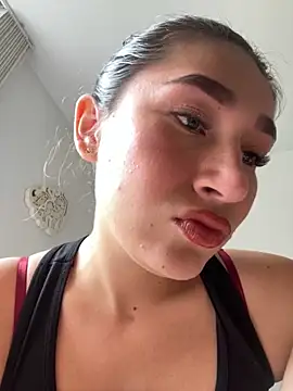 Snapshot of Isa_Villamarin chatting on 21, 10, 2025 Isa Villamarin online show from 21, 10, 2025