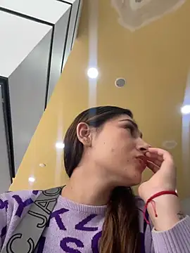 Snapshot of Isa_Villamarin chatting on 22, 10, 2025 Isa Villamarin online show from 22, 10, 2025