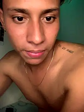 Snapshot of Patrick_Hott_ chatting on 28, 10, 2025 Patrick Hott  online show from 28, 10, 2025