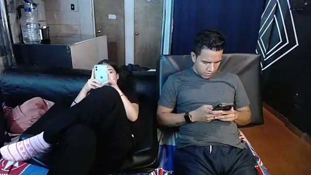 Snapshot of Little_Kmi chatting on 21, 11, 2025 Little Kmi online show from 21, 11, 2025