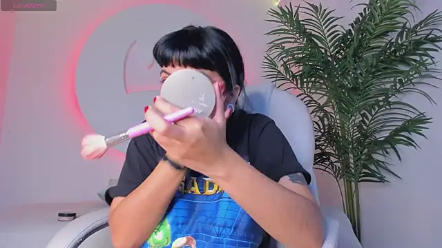 emily-santoss online show from 26, 9, 2025