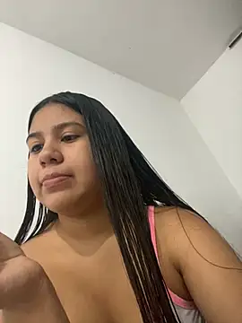 Snapshot of AntonellaCute_ab chatting on 8, 10, 2025 AntonellaCute ab online show from 8, 10, 2025