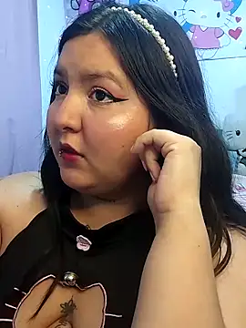 SoffiiCurvy online show from 9, 9, 2025