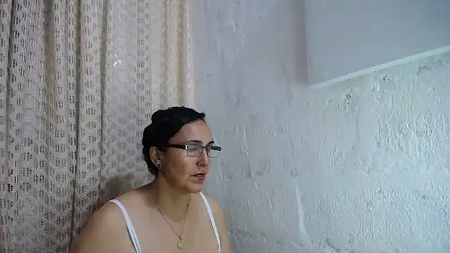 gabbyparker  online show from 17, 10, 2025