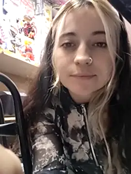 Snapshot of sheeiila chatting on 17, 12, 2025 sheeiila online show from 17, 12, 2025