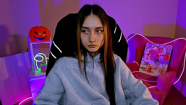 olivianorton online show from 23, 10, 2025