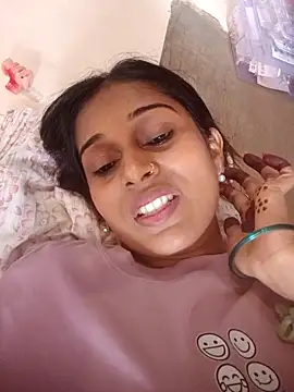 Snapshot of hotshreya69 chatting on 8, 10, 2025 hotshreya69 online show from 8, 10, 2025