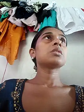 Snapshot of hotshreya69 chatting on 13, 10, 2025 hotshreya69 online show from 13, 10, 2025