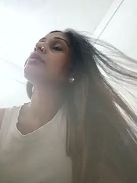 Snapshot of hotshreya69 chatting on 25, 10, 2025 hotshreya69 online show from 25, 10, 2025