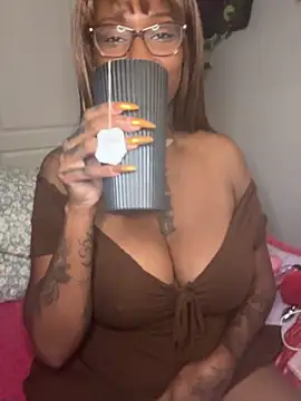 MistiSavannah online show from 15, 11, 2025