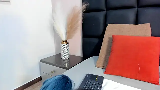 AkashaMoon  online show from 6, 11, 2025