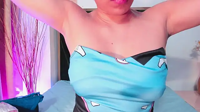 AkashaMoon  online show from 18, 11, 2025