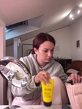 Snapshot of OliviaaFischer chatting on 13, 3, 2026 OliviaaFischer online show from 13, 3, 2026