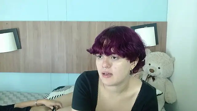 Snapshot of JadeAndJess_ chatting on 23, 9, 2025 JadeAndJess online show from 23, 9, 2025