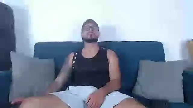 Snapshot of Eric_Evans1 chatting on 16, 10, 2025 Eric Evans1 online show from 16, 10, 2025