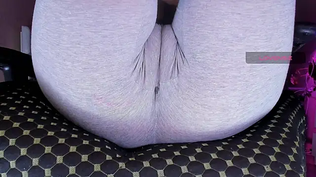 Cameltoe squirt inPants online show from 10, 11, 2025