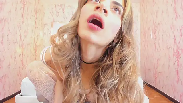 Emily Whinfre online show from 6, 3, 2026