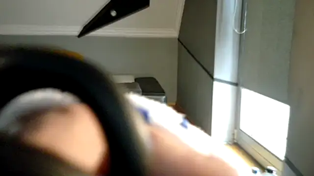 Snapshot of slavic_boy_39 chatting on 17, 11, 2025 slavic boy 39 online show from 17, 11, 2025