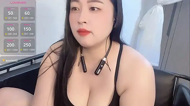 Snapshot of xchenchen chatting on 13, 10, 2025 xchenchen online show from 13, 10, 2025