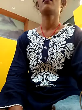 Snapshot of priyastrip314 chatting on 8, 10, 2025 priyastrip314 online show from 8, 10, 2025