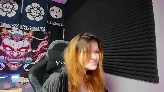 Snapshot of Nora_lovvvv chatting on 25, 10, 2025 Nora lovvvv online show from 25, 10, 2025