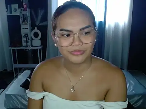 KylieSmith online show from 8, 4, 2026