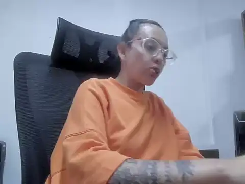 dalila macherano1 online show from 11, 10, 2025