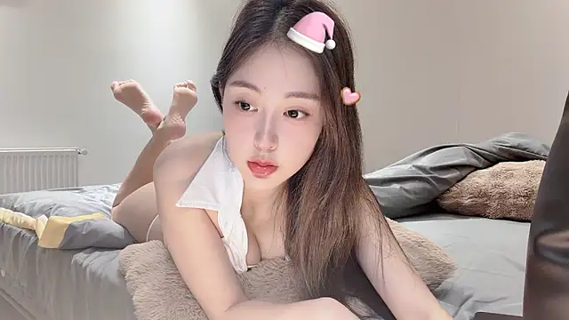 Snapshot of Aquarius-002 chatting on 24, 10, 2025 Aquarius-002 online show from 24, 10, 2025