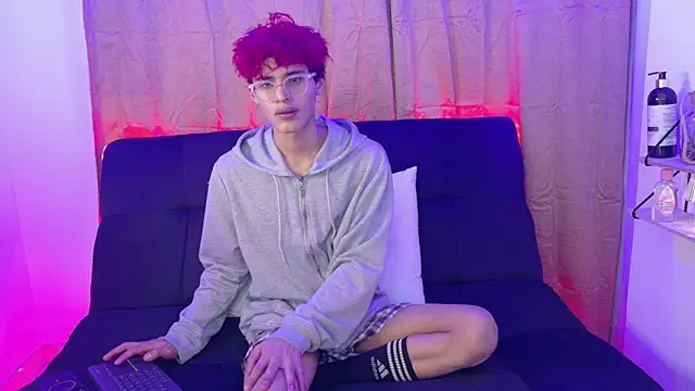 juliansexx online show from 12, 9, 2025