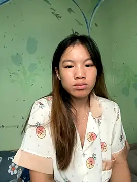 QueenLink online show from 10, 10, 2025