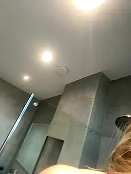 Snapshot of Chloemillerrxx chatting on 20, 11, 2025 Chloemillerrxx online show from 20, 11, 2025