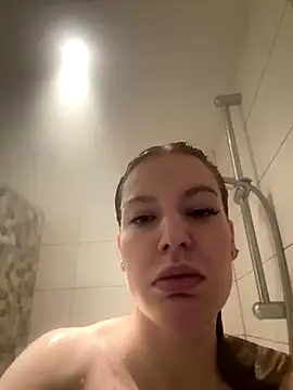 Snapshot of Chloemillerrxx chatting on 25, 11, 2025 Chloemillerrxx online show from 25, 11, 2025