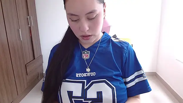 Snapshot of madissooon__ chatting on 5, 11, 2025 madissooon online show from 5, 11, 2025