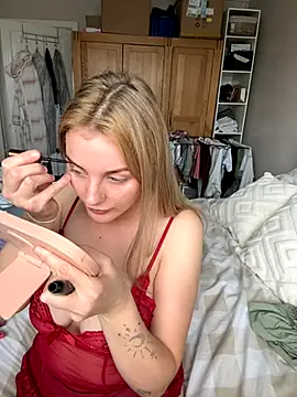 Snapshot of Layla_20_ chatting on 10, 10, 2025 Layla 20 online show from 10, 10, 2025