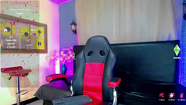 Juliette Miel online show from 8, 11, 2025