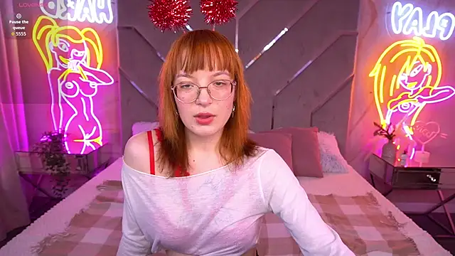 Pixie Peachh online show from 19, 12, 2025