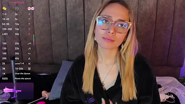 LanaMills  online show from 9, 11, 2025