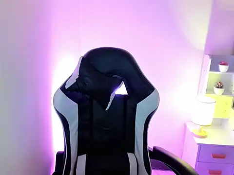 Snapshot of bigcocknathalie69 chatting on 15, 9, 2025 bigcocknathalie69 online show from 15, 9, 2025