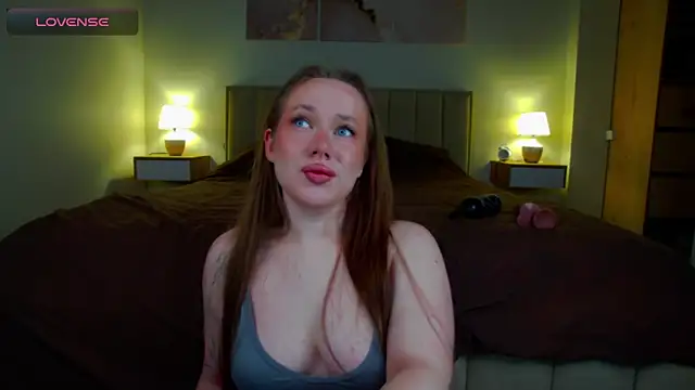 EmiliaNoah online show from 4, 10, 2025
