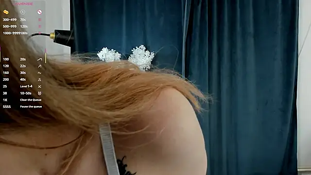 Snapshot of MarenRawicki chatting on 21, 11, 2025 MarenRawicki online show from 21, 11, 2025