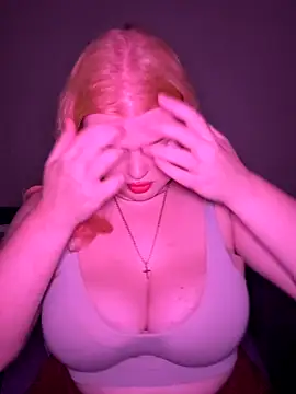 Snapshot of _Adele_Moor_ chatting on 1, 10, 2025  Adele Moor  online show from 1, 10, 2025